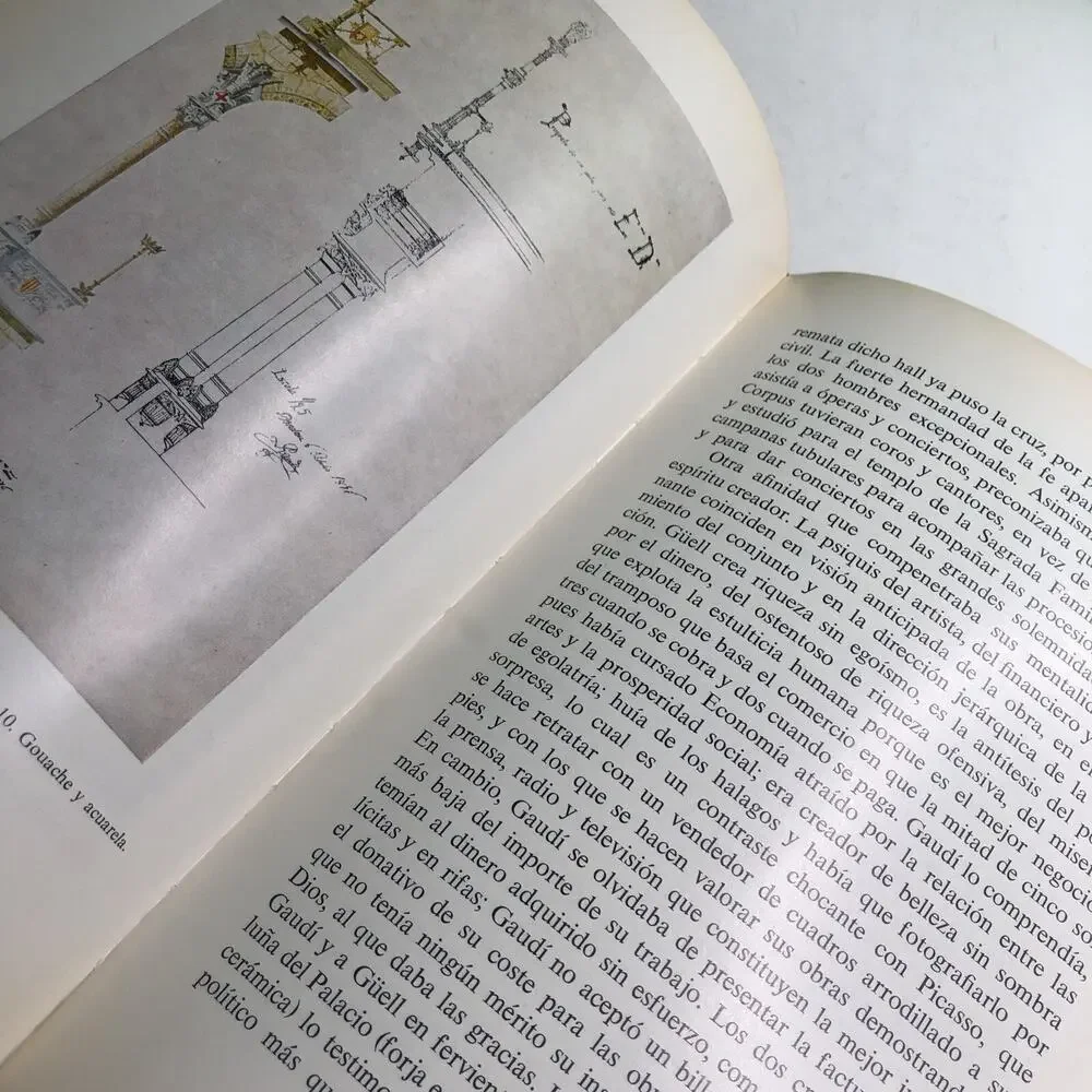 Memoria De La Catedra Gaudi Curso 1968-1969 HC DJ 1970 in Spanish Illustrated